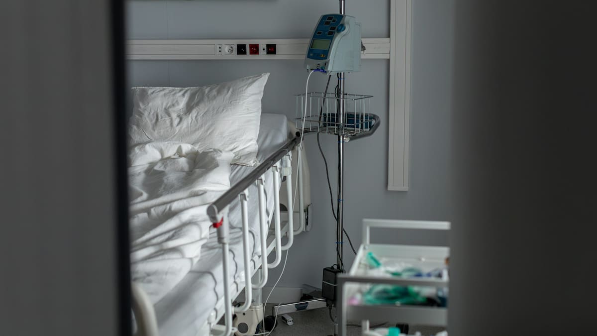 Staff shortages at rural hospitals leave beds sitting empty - report