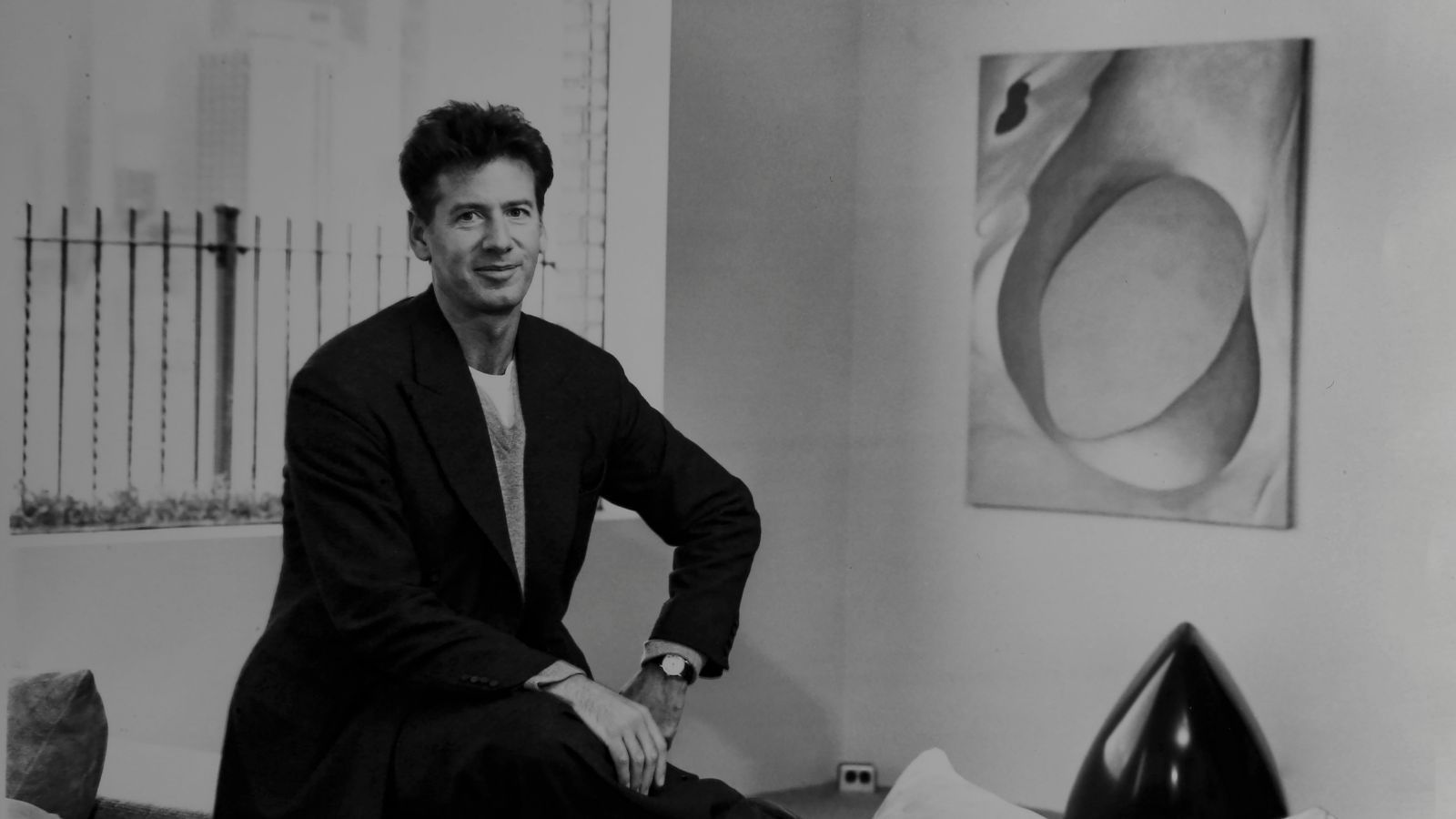calvin klein in his living room in the '90s