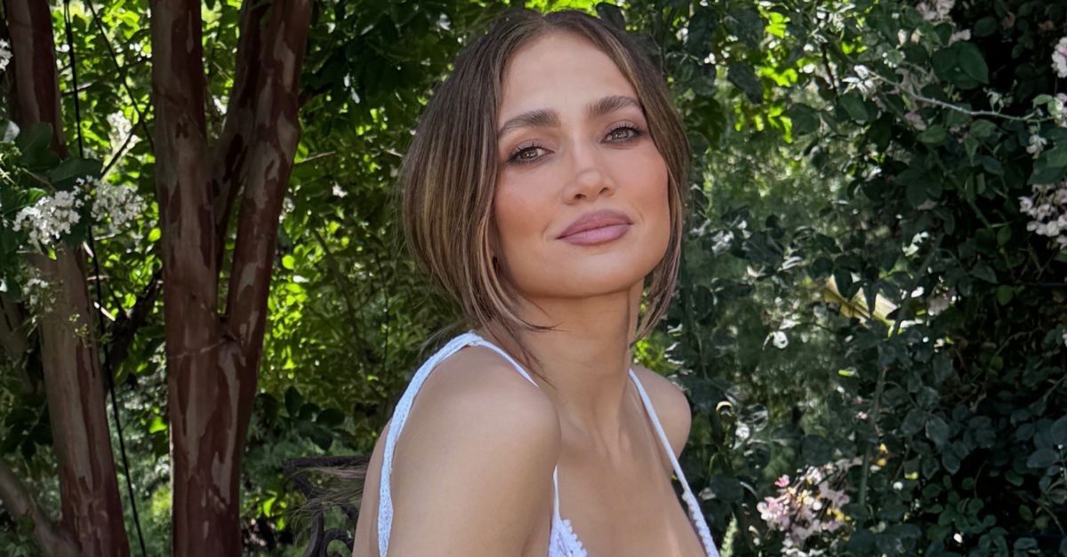 JLo Just Elevated Her White Dress With a "Dated" Pair of Raffia Wedges