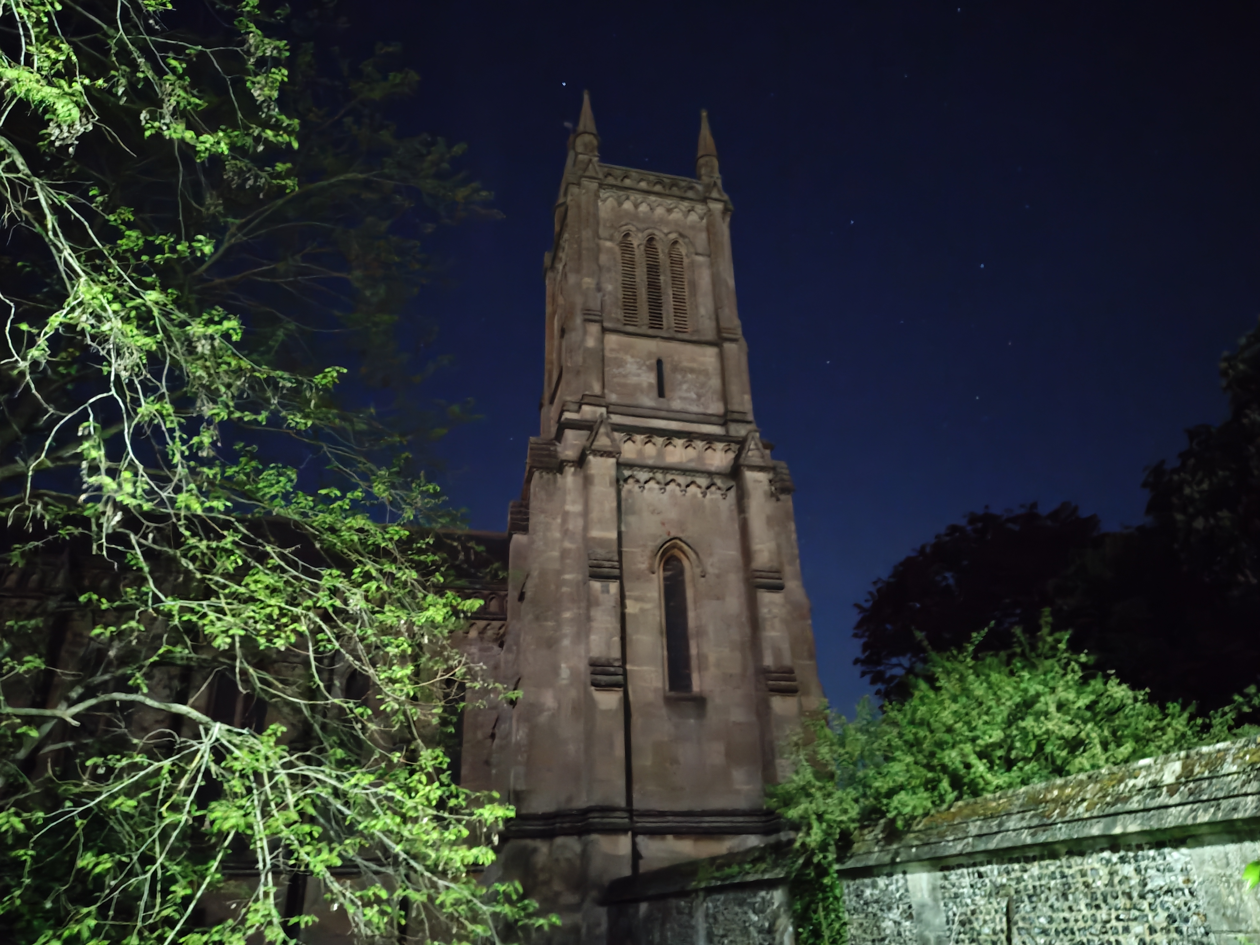 pixel 10 vs nothing phone 4a pro low light shoot out