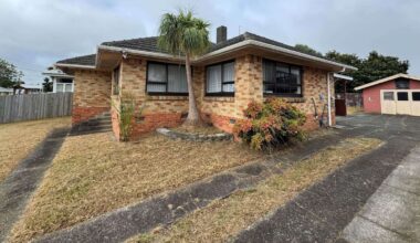 Auckland mortgagee auctions: Bargain hunters chase cut-price homes