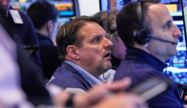 Stock markets open lower as bond yields near pre-Great Recession levels - National