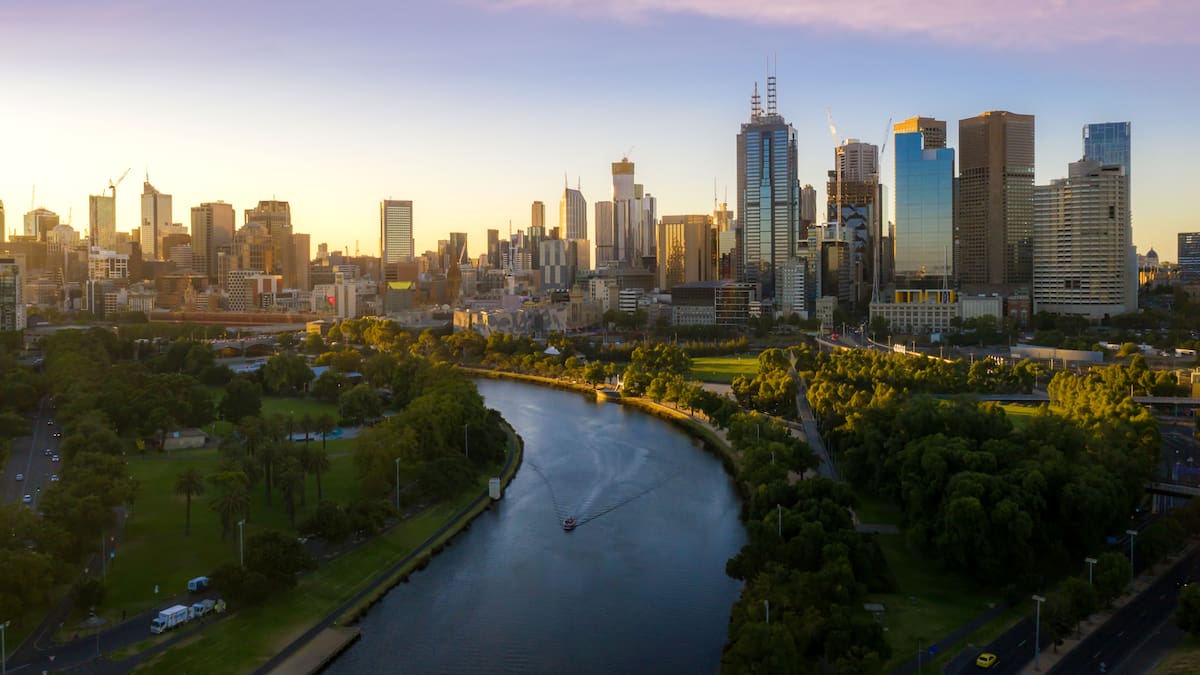 Youth unemployment and rising costs push young New Zealanders to Australia – The Economy of Everything