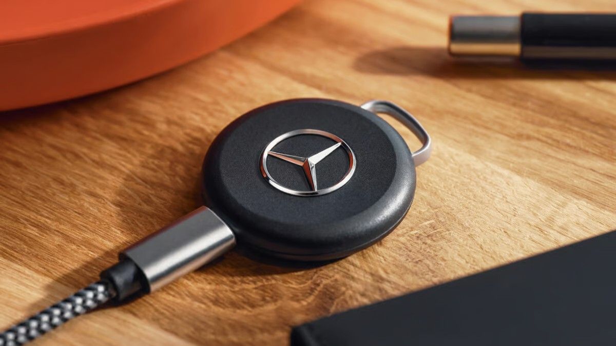 Chipolo Loop Mercedes-Benz edition in black