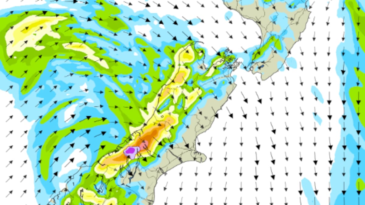 Unsettled conditions, strong winds and falling temperatures in store for the weekend