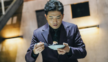 Chef Anh Sung-jae judges a contestant
