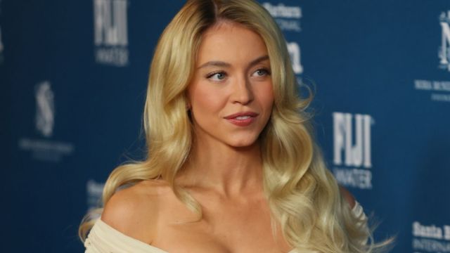 Sydney Sweeney’s Plunging Sheer VS Corset Top Is So Cassie in ‘Euphoria’