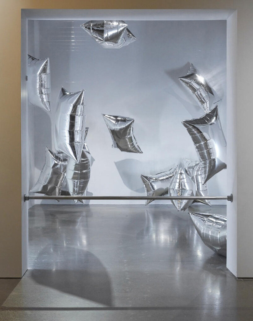 building with air: from warhol's inflatables to A.A. murakami's bubble dress - 1