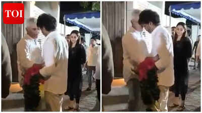 Vijay and Trisha Krishnan reach Ajith Kumar's residence; Offer condolences after mother Mohini Mani's demise