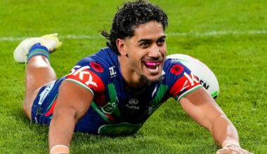 Alofi'ana Khan-Pereira full of smiles again after joining Warriors