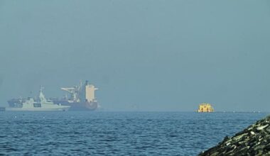 US says it thwarted Iranian attacks on 3 navy ships in Strait of Hormuz
