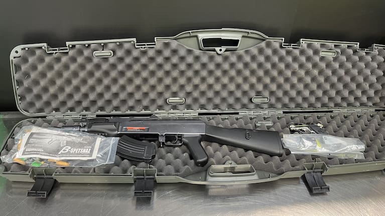 An "military-style airgun" seized by Customs.