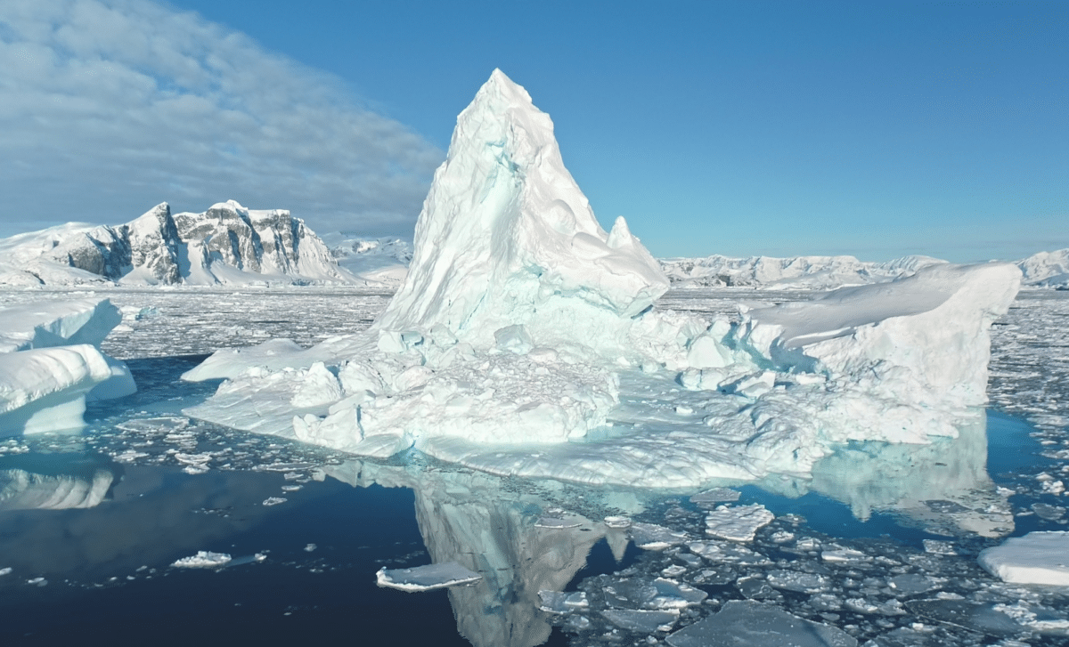 Antarctic Sea Ice Faces Unprecedented Collapse As Ocean Heat Surfaces
