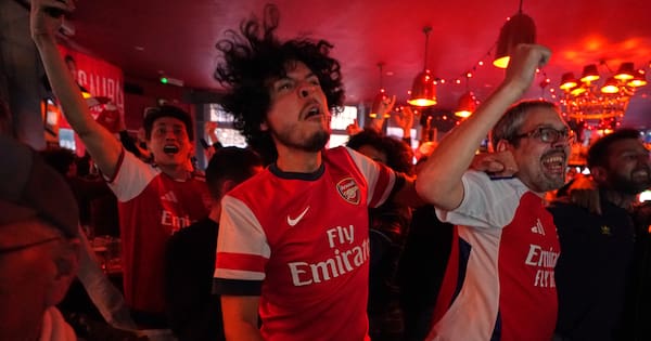 Man City draw hands Arsenal its first Premier League title in 22 years