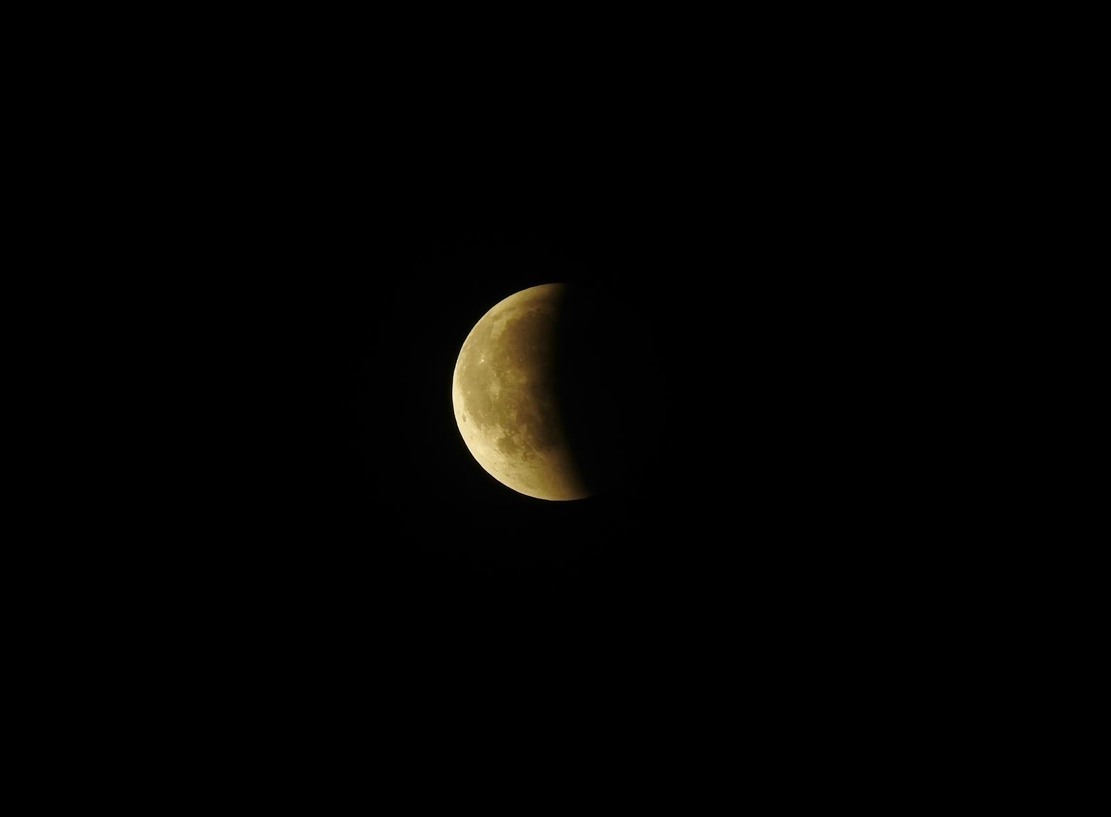 Artemis II eclipse moon