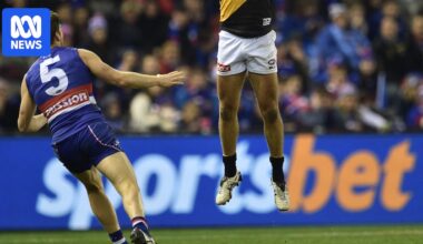 Kids still see gambling ads during late night sport under Labor