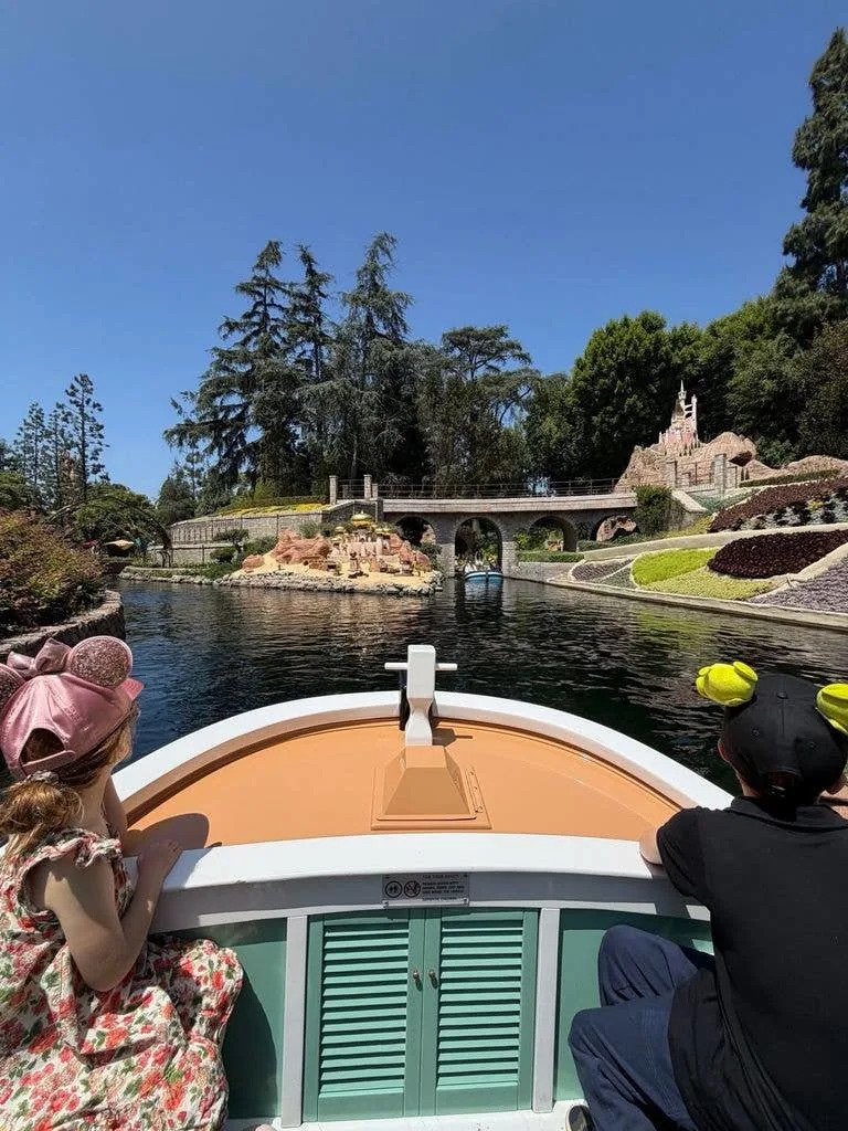 lilibet archie disneyland boat