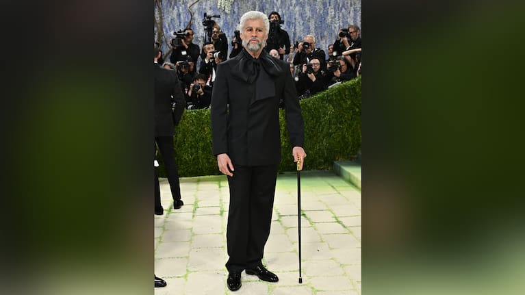 Bad Bunny arrives at The Metropolitan Museum of Art's Costume Institute benefit gala. (Source: Invision / AP)