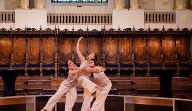 Brendan Fernandes animates a century-old Chicago auditorium through dance - The Art Newspaper