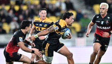 Table topping Hurricanes hold off strong Crusaders finish for victory