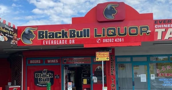 Bottle shop that failed three alcohol stings seeks licence renewal