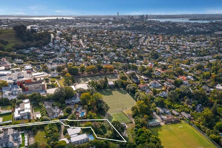 The 1773sqm section that Sir Edmund Hillary once owned at 278A Remuera Road, in Auckland's Remuera. The property, including the mountaineering legend's modest house, was bought by a neighbour in 2009 for less than its RV. Photo / Supplied