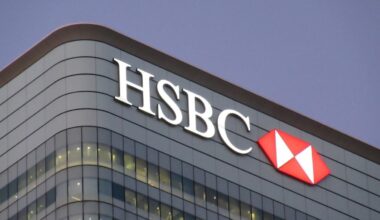 HSBC chief warns of AI-driven job cuts, urges staff to adapt