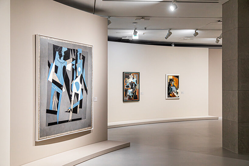 centre pompidou hanwha opens in seoul inside jean-michel wilmotte's box of light - 5