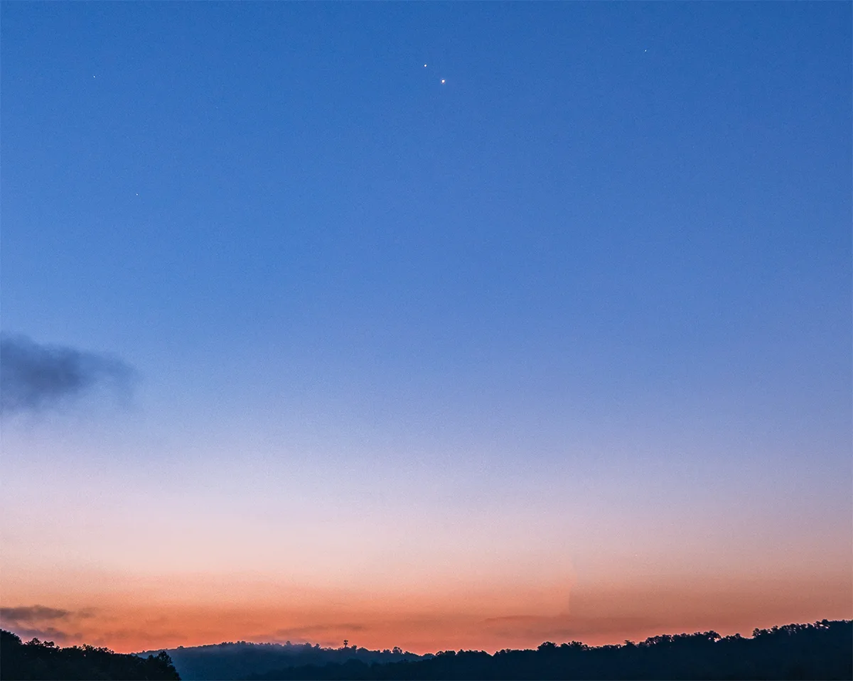 Venus and Jupiter captured by Chirag Upreti over Croton Reservoir in NY State, USA, 12 August 2025, 05:23 local time. A similar meeting of the two planets is visible in June 2026.