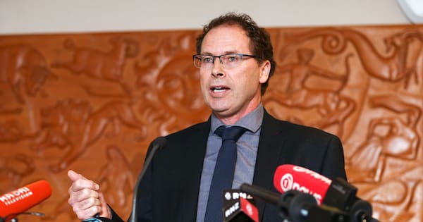 RNZ chief executive Paul Thompson to step down at end of 2026