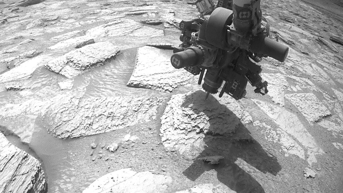 Curiosity Drilled Into a Rock on Mars And Gave Scientists a Big Surprise : ScienceAlert