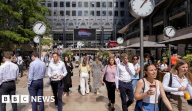 UK borrowing costs jump as uncertainty over PM's future continues - BBC