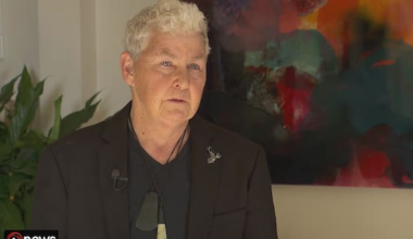'You made us the Topp Twins': Dame Lynda's emotional farewell to sister Jools