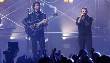 Lauren Alaina, Dan + Shay Remember Ben Vaughn With 'Say So' at ACMs