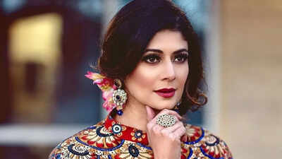 'Heroes got intimidated because of my stature': Pooja Batra recalls losing roles over height, reveals how Salman Khan supported her