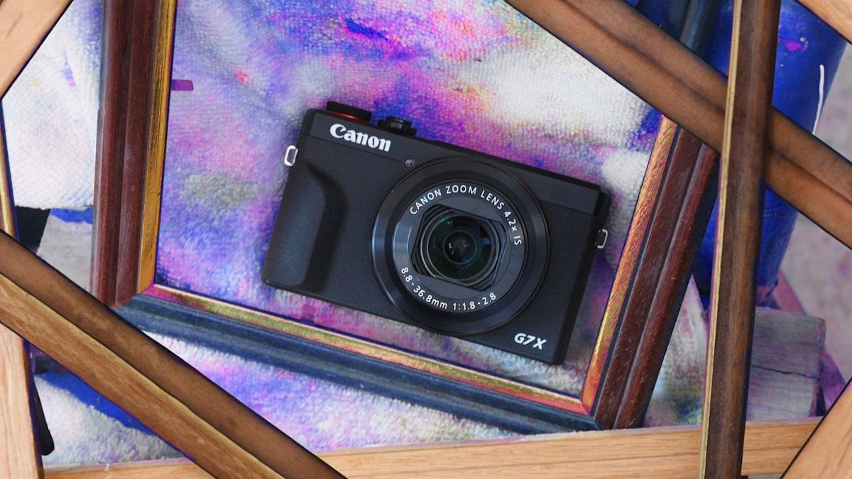 A viral compact camera has finally dethroned Sony’s best-selling mirrorless camera