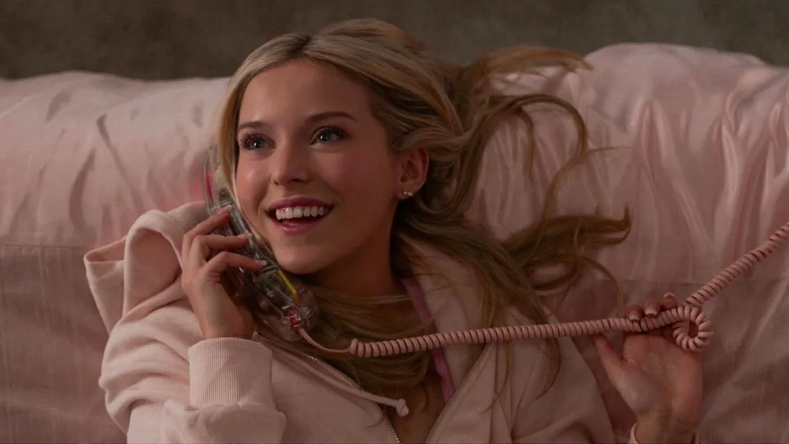 Your first look at Elle, the Legally Blonde prequel | Now to Love