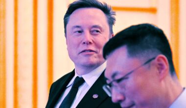 Elon Musk's Ex Says He Bragged About 10,000 Lasers in Orbit That Are "Not a Piece They’ll See on the Chess Board"