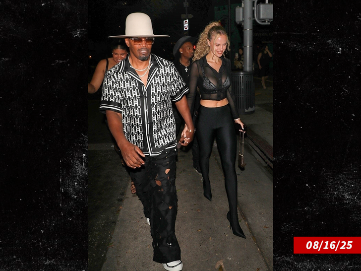 jamie foxx alyce Huckstepp sub backgrid 1