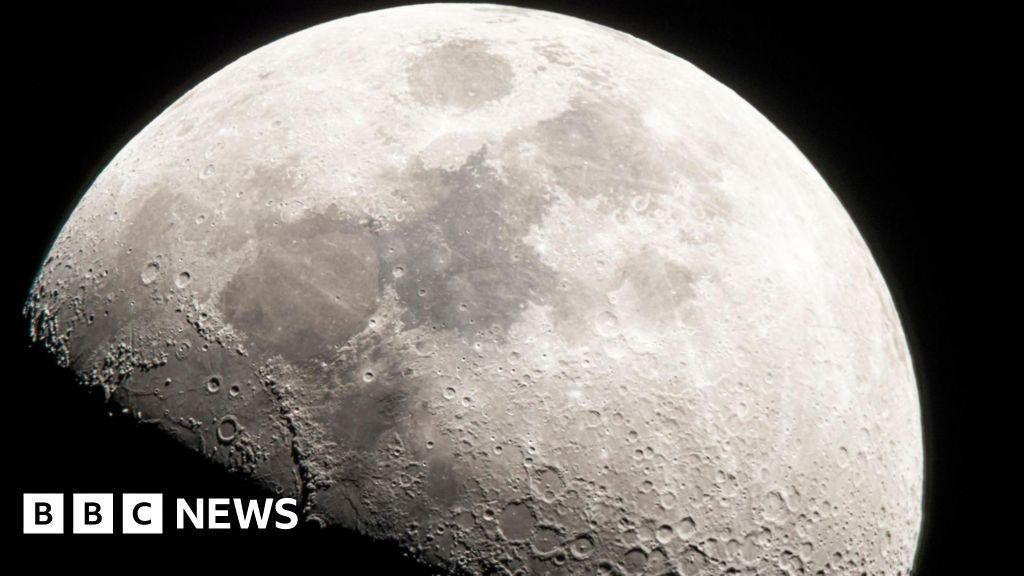 Nasa unveils next steps to build permanent Moon base - BBC