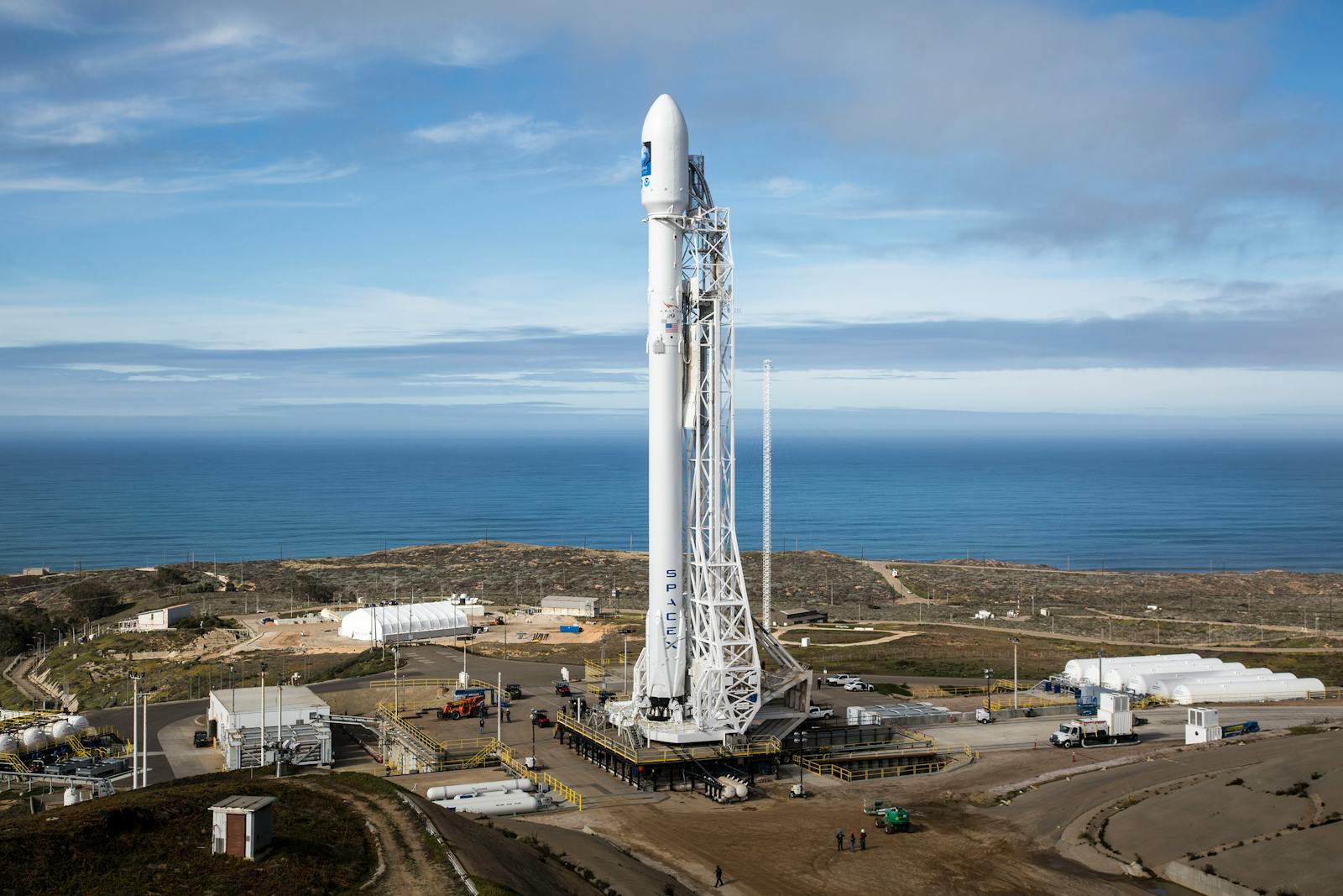 Falcon 9 night launch Vandenberg