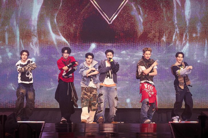 Members of K-pop boy band ENHYPEN, from left, Jake, Sunoo, Sunghoon, Jay, Ni-ki and Jungwon perform during the Seoul leg of their fourth world tour, 'BLOOD SAGA,' at KSPO Dome in Songpa District, Saturday. Courtesy of Belift Lab
