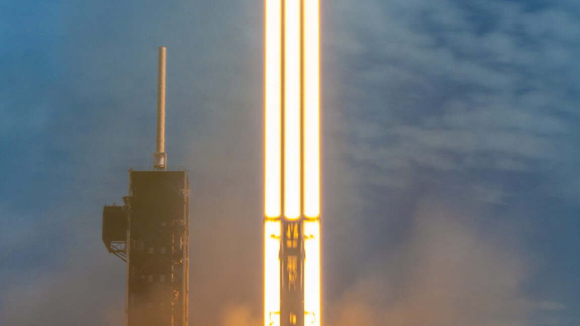 Rocket Report: Falcon Heavy is back; Russia's Soyuz-5 finally debuts