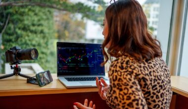 FINRA Warns Finfluencers Pose Growing Risk to Investors