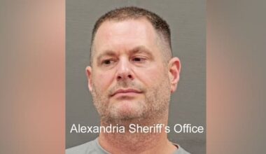 Former CIA official charged with stealing $68 million in gold bars