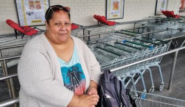 'I dread shopping': Weekly groceries an ordeal for solo mum as prices rise