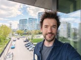 Selfie samples - 21mm, f/2.0, ISO 50, 1/240s (4096x3072px) - Honor 600 review
