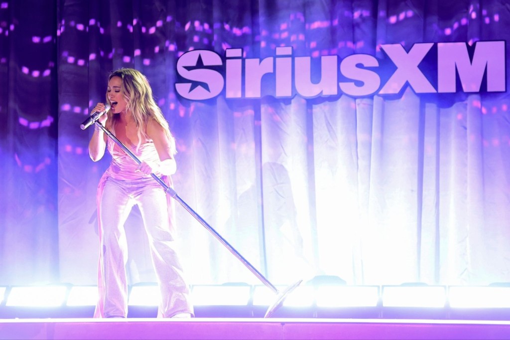 Hilary Duff Performs 'Breathe In. Breathe Out.' for First Time Ever