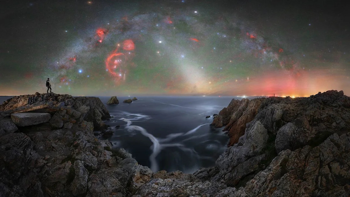 Photographer captures a rare combination of night sky phenomena in one image – "At first, it was hard to believe"