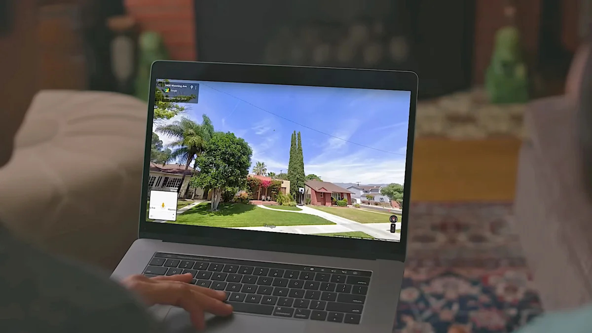 How to go back in time with Google Maps